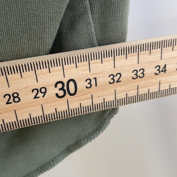 Aritizia - Wilfred -  Cropped Casual Button Down Top - Green - XS - Picture 11 of 11